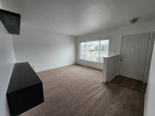 Building Photo - 30628 Burlington St