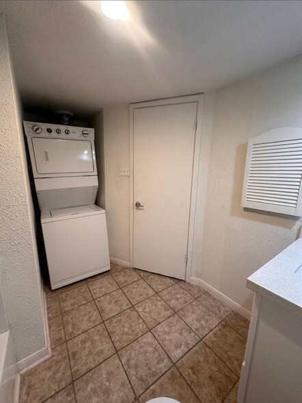 Building Photo - 17210 Imperial Valley Dr