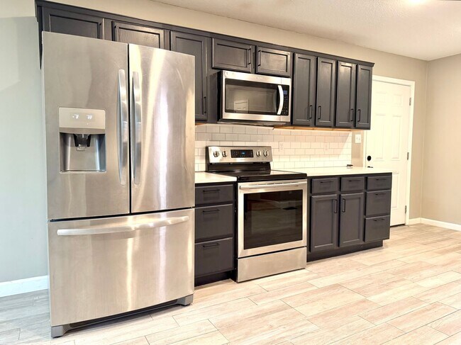 Building Photo - 1909 Needmore Rd