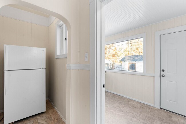 Building Photo - Beautiful Home in the Garland District
