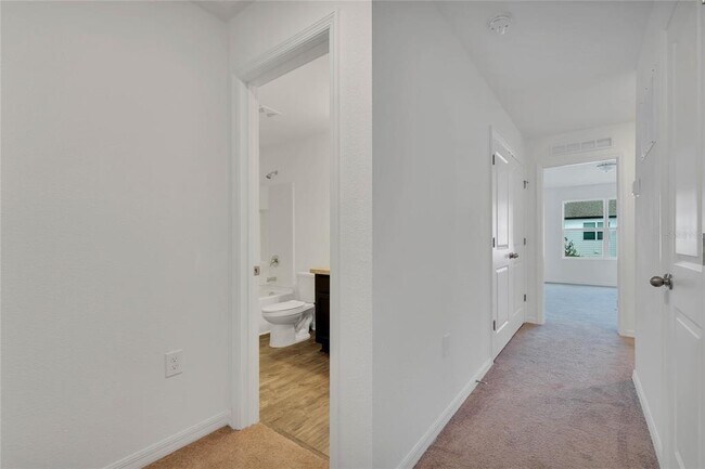 Building Photo - 840 Grandin St