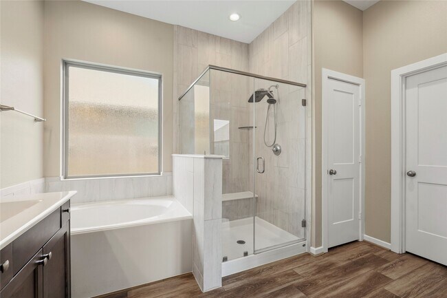 Building Photo - 8422 Bay Orchard Dr