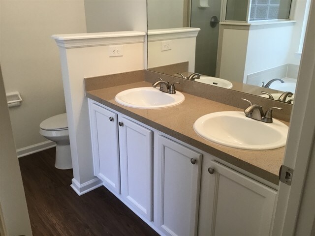 Building Photo - 1105 Lake George Ct