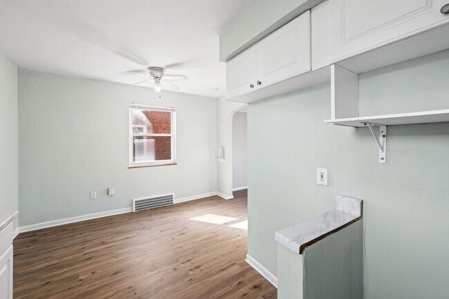 Building Photo - 21000 Priday Ave