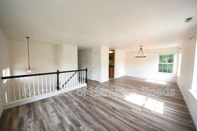 Building Photo - 1109 Lady Ashley Dr