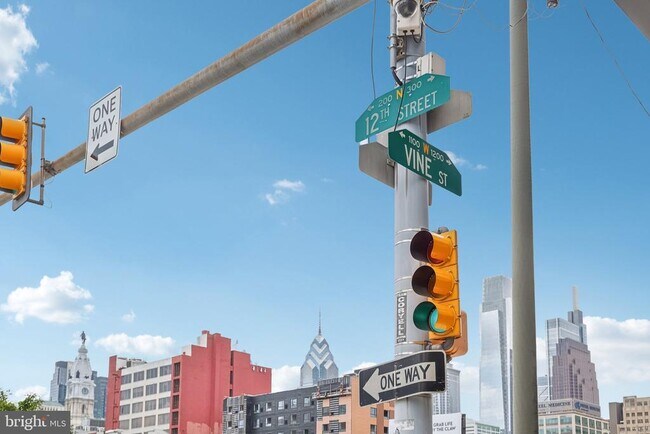 Building Photo - 1201 Vine St