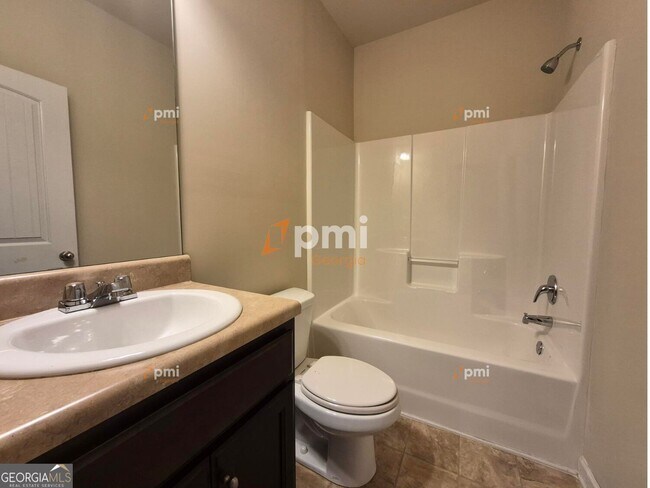 Building Photo - 2 Longleaf Cir