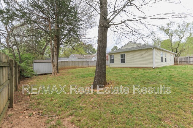 Building Photo - 3235 W Wildflower St