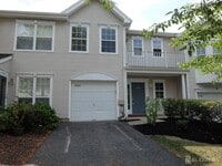 Building Photo - 2303 Pheasant Run
