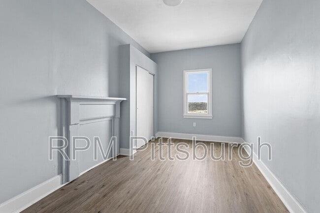 Building Photo - 2721 Cobden St