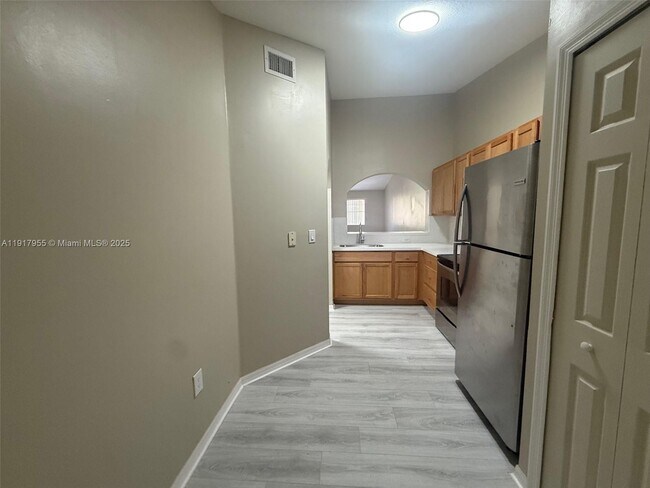 Building Photo - 2911 SE 13th Rd