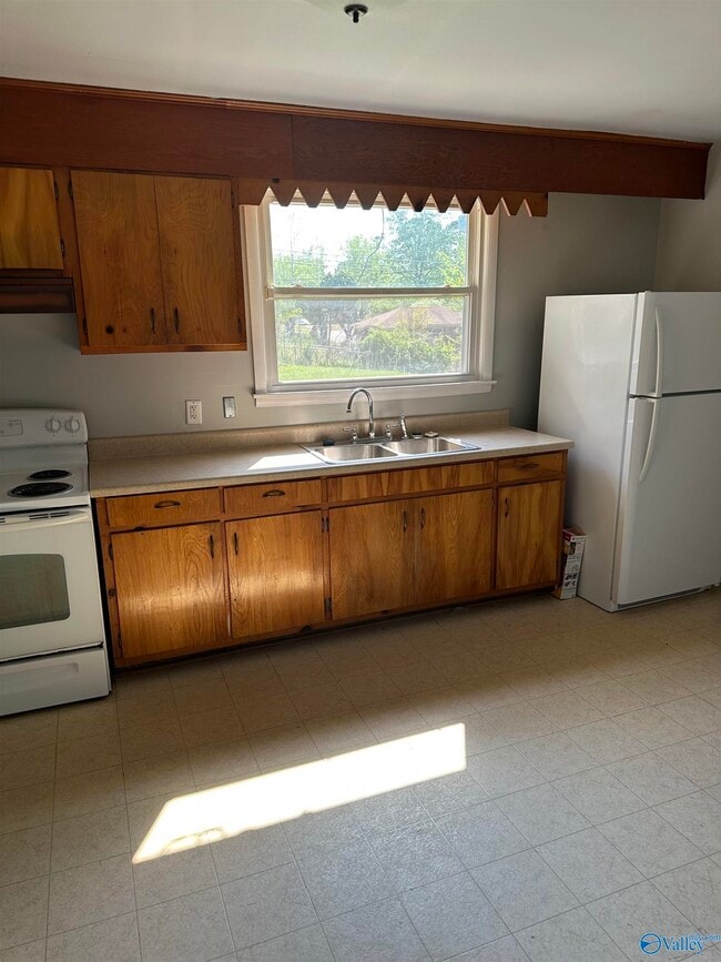 Building Photo - 2113 Norris Rd NW