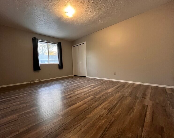 Building Photo - 1936 Highland Park Road