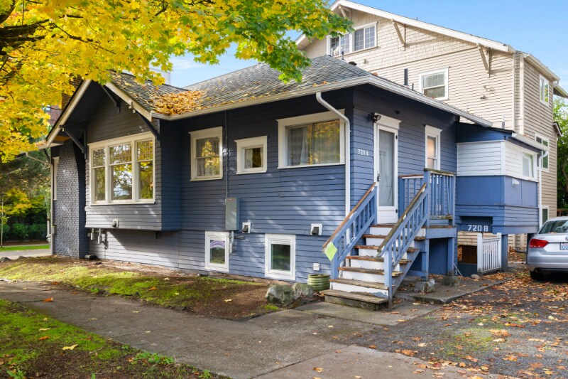 Building Photo - 720 NE 47th St