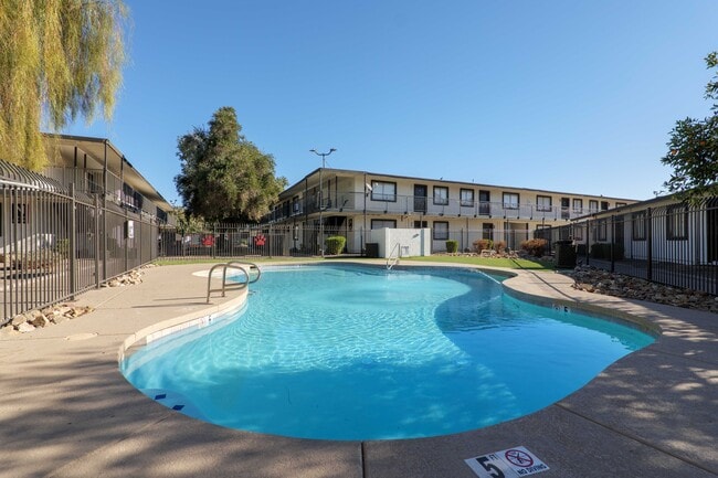 Building Photo - Mariposa Flats