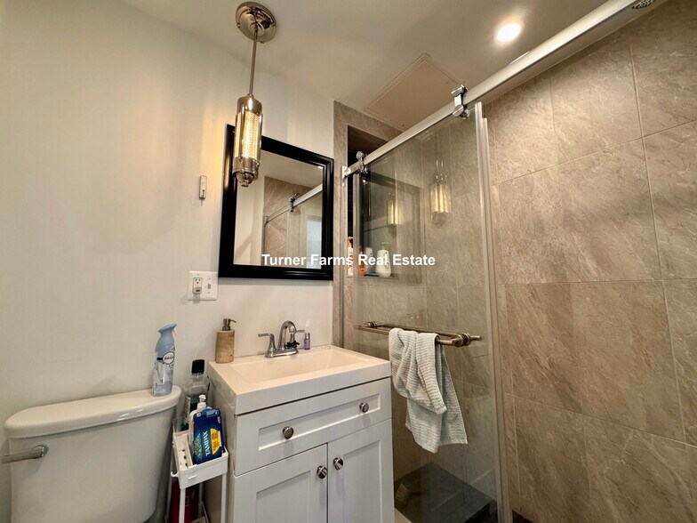 Building Photo - 1510 Tremont St