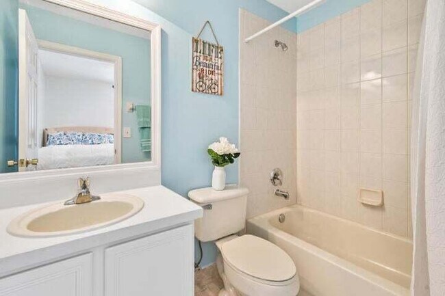 Building Photo - 5032 Palmbrooke Cir