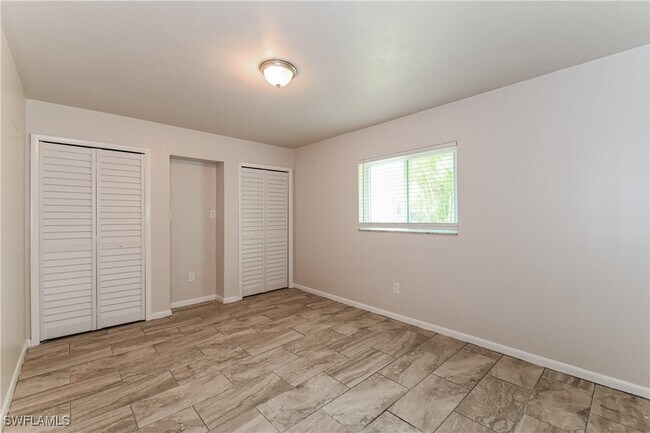 Primary Photo - 3428 SE 8th Pl