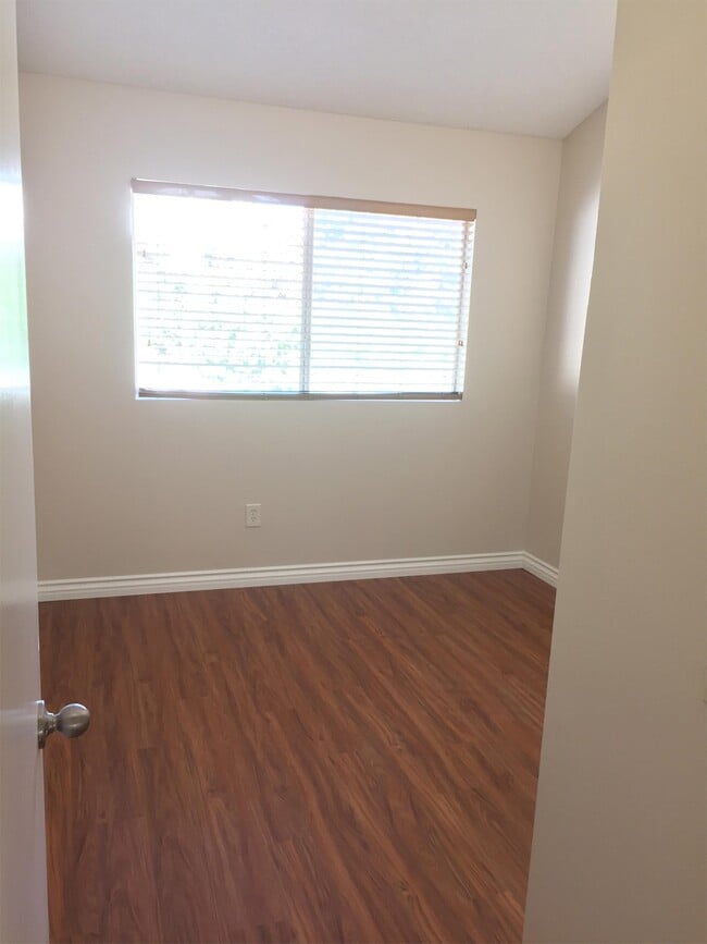 Building Photo - 1631 Avenida Selva
