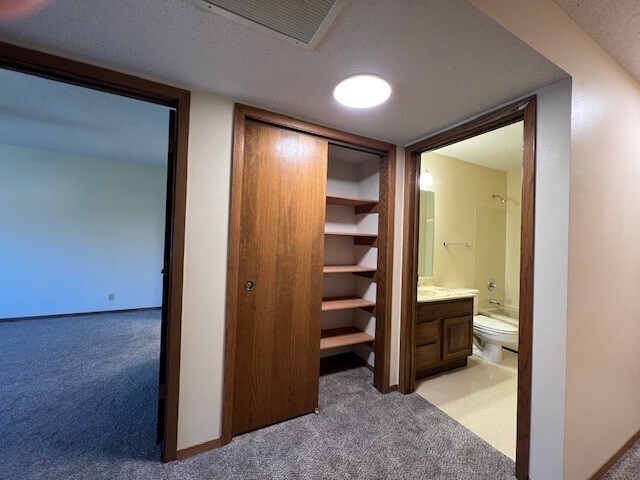 Building Photo - 3988 Fairway Hills Dr