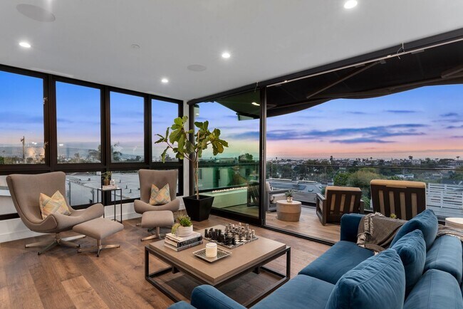 Building Photo - Recently Built, Fully Furnished, Custom Home w/ Amazing Indoor/Outdoor Living Space, Perched Abov...