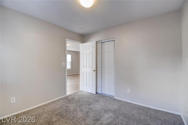 Building Photo - Beautiful Southwest Home-Must see!