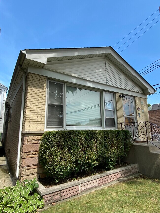 4014 W Patterson Ave 4014 W Patterson Ave Chicago IL 60641