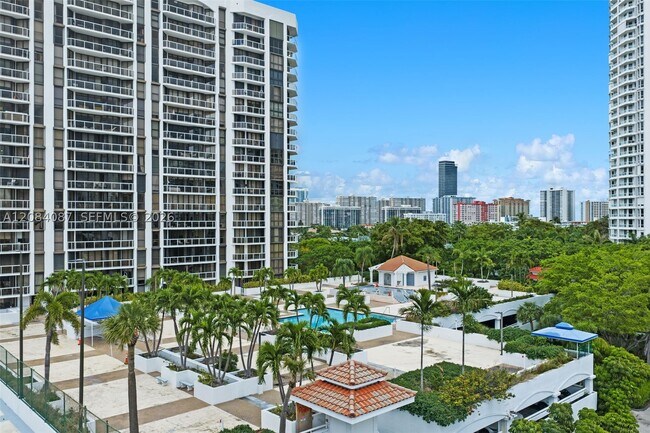 Building Photo - 3610 Yacht Club Dr