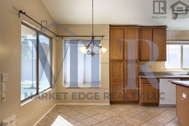 Building Photo - 4Bed/2Bath House at Alma School/Ocotillo R...