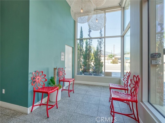 Building Photo - 56 E Duarte Rd