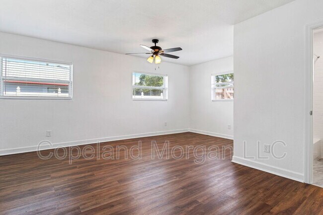 Building Photo - 4636 Fairfield Ave S