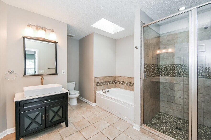 Building Photo - 3279 Chad Bourne Dr