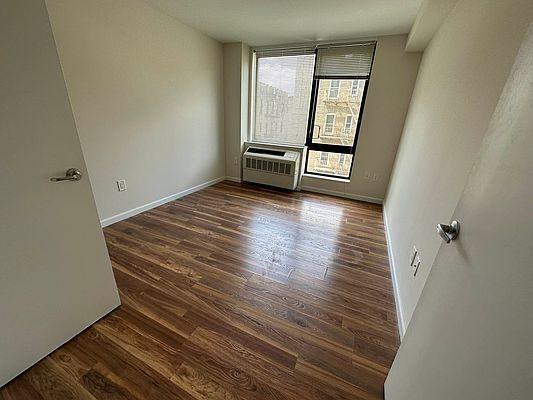 Building Photo - 1 bedroom in Bronx NY 10468