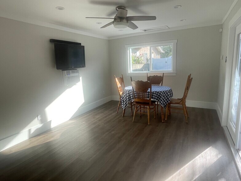 Office - 3809 Brunswick Ave