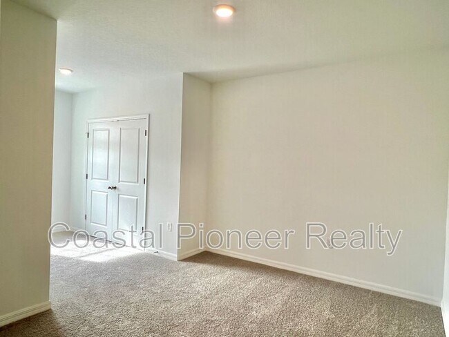 Building Photo - 3514 White Dandelion Ct