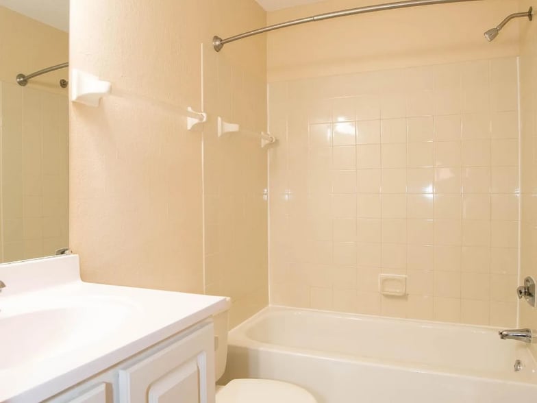 Building Photo - 2015 Central Ave NE