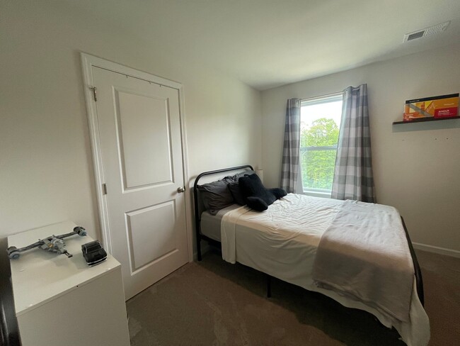 Building Photo - New Construction 4BR 2.5BA | The Falls at ...