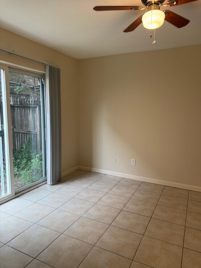 Building Photo - 6402 Del Monte Dr
