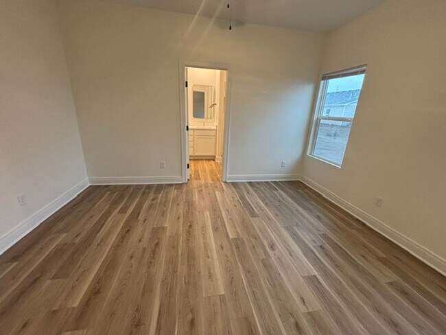 Building Photo - 5309 Rolly -