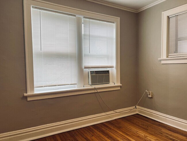 Building Photo - 4902 Itaska St