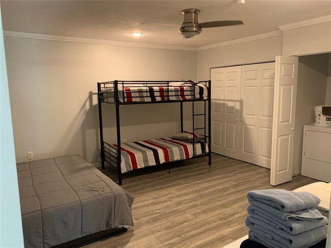 Building Photo - 5832 Countrywood Dr