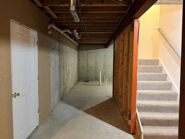 Building Photo - 1155 Clover Hill Ln