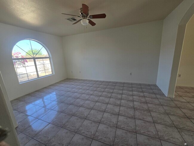 Building Photo - 417 San Juan Ln
