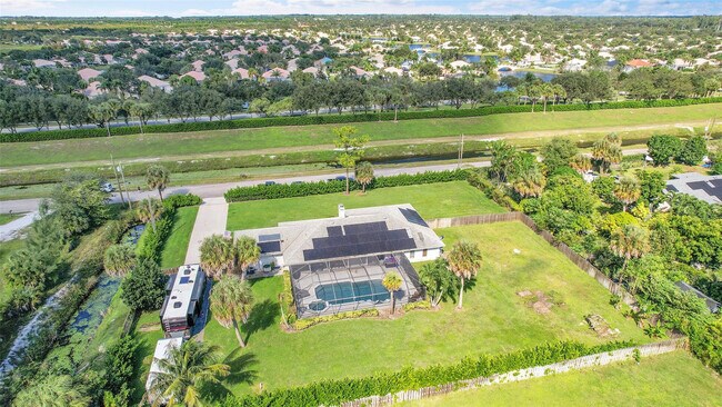 Building Photo - 8606 Arrowhead Dr