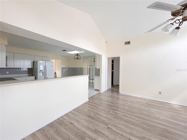 Building Photo - 7994 Jaywood Rd