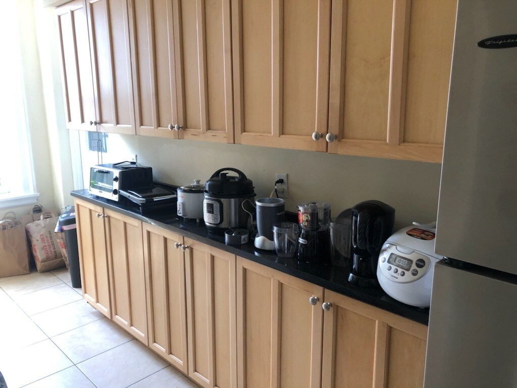 Building Photo - 2201 Chestnut St