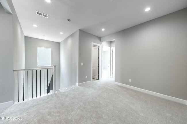 Building Photo - 1513 Golf Club Dr