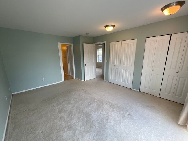 Building Photo - MAGNOLIA 3 BED, 1.5 BATH TOWNHOME FOR RENT AVAILABLE NOW!