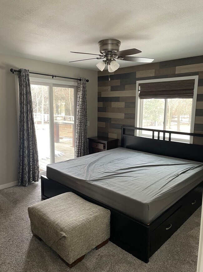 Building Photo - 4725 American Legion Rd SE