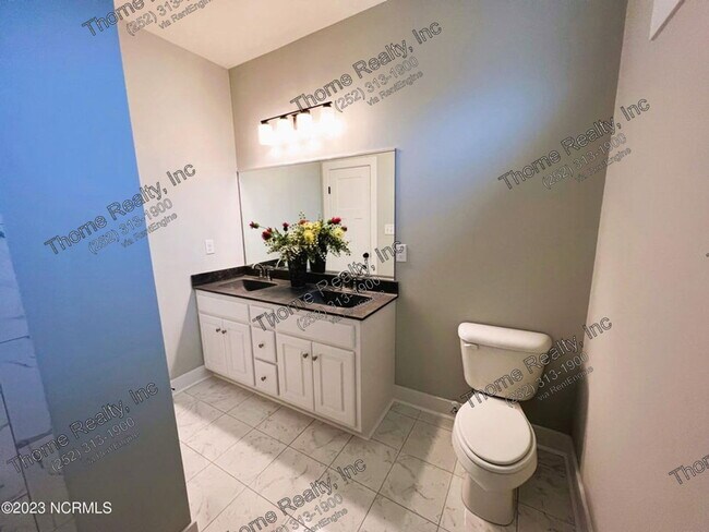 Building Photo - 36 B P Ct